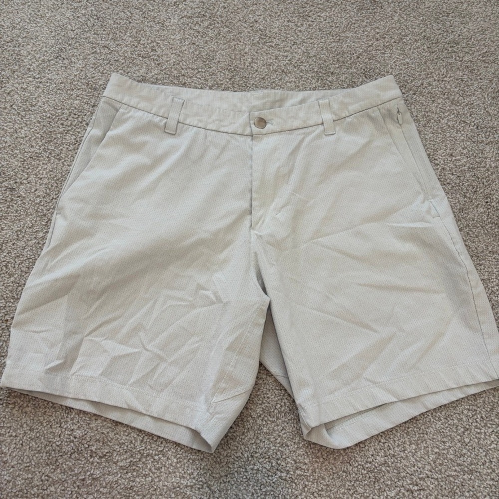 Lululemon Commission Classic Fit Shorts Ventlight Mens 32 Gray Athleisure Golf